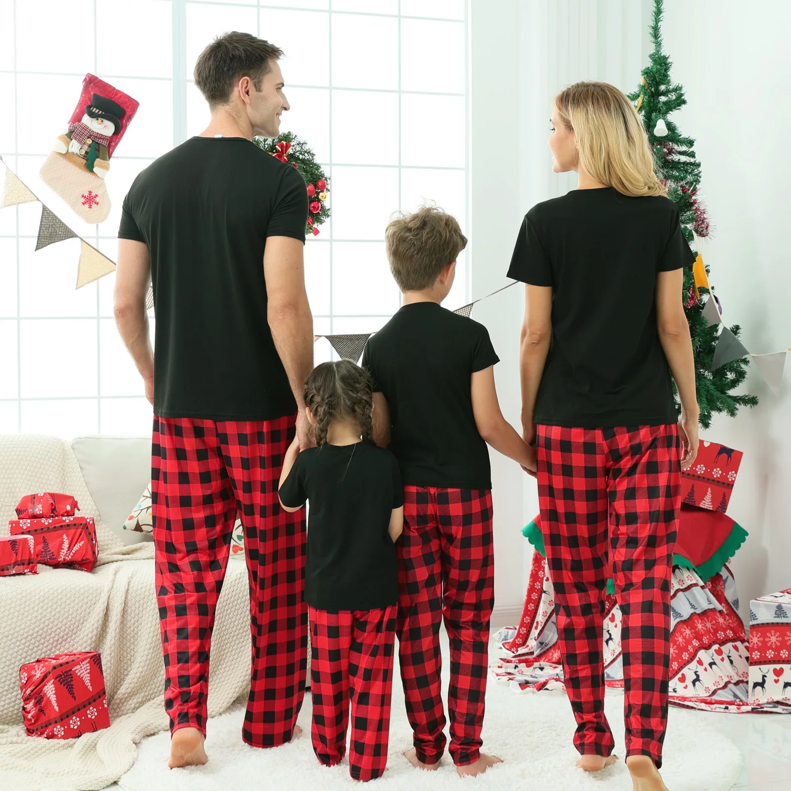 2024 New Short Sleeve T-Shirt+Long Pants Christmas Pajamas Set Adults Kids Matching Outfits Merry Xmas Print Costume Family Look