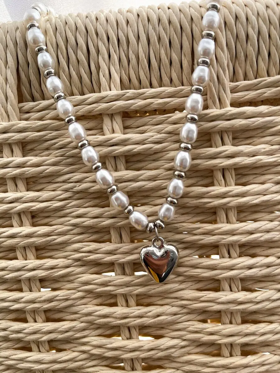

Heart Pendant Faux Pearl Beaded Necklace For Women