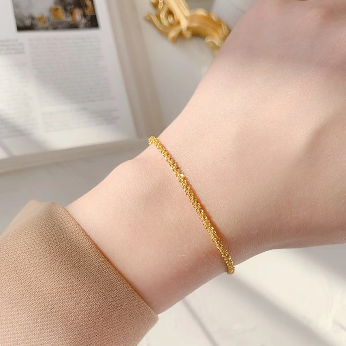 Sparkle Metallic Line Light Bracelet Alloy Golden and Silvery Chain Women's New Simple Y2k Wave Sparkling Fashion Jewelry