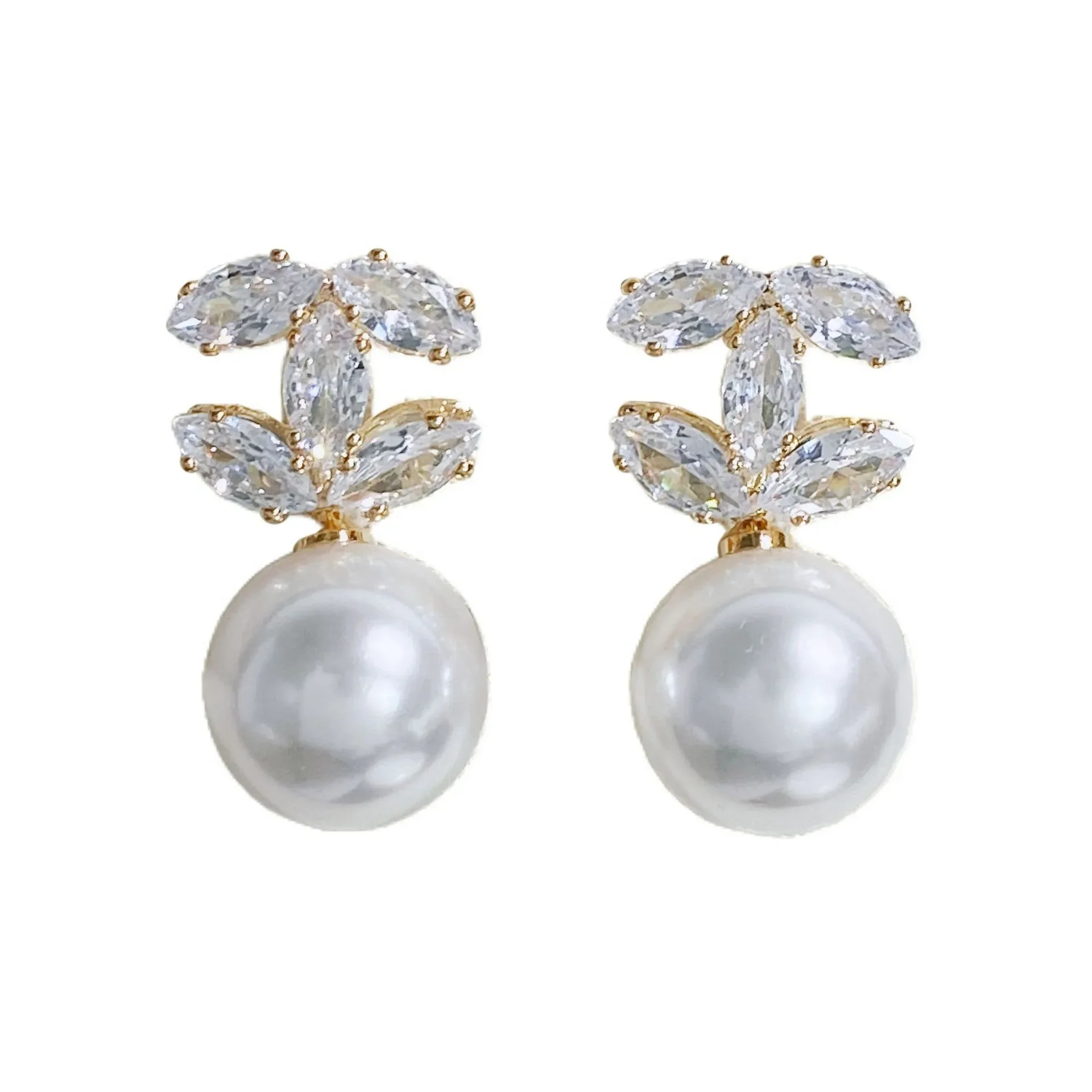 مزدوجة C أقراط اللؤلؤ المرأة الفاخرة انخفاض الأقراط الفريدة الخريف الشتاء الاتجاه الراقية الإحساس الأذن المجوهرات