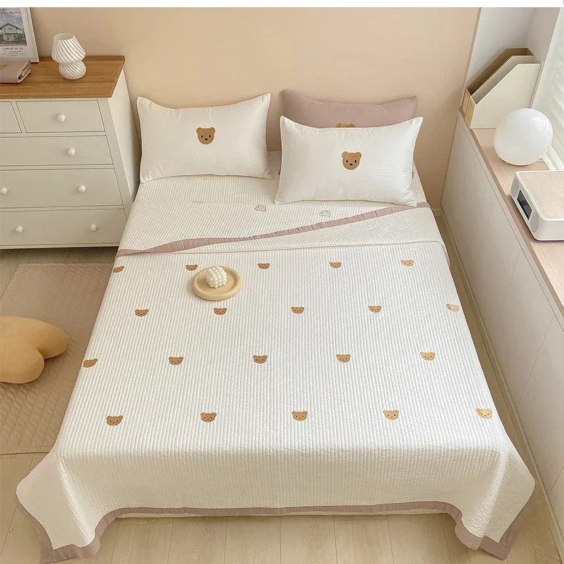 High Grade 100% Cotton Double Bedspread Set Little Bear Embroidery Coverlet Quilted Bed Spread Pillowcases Bed Cover Coverlets