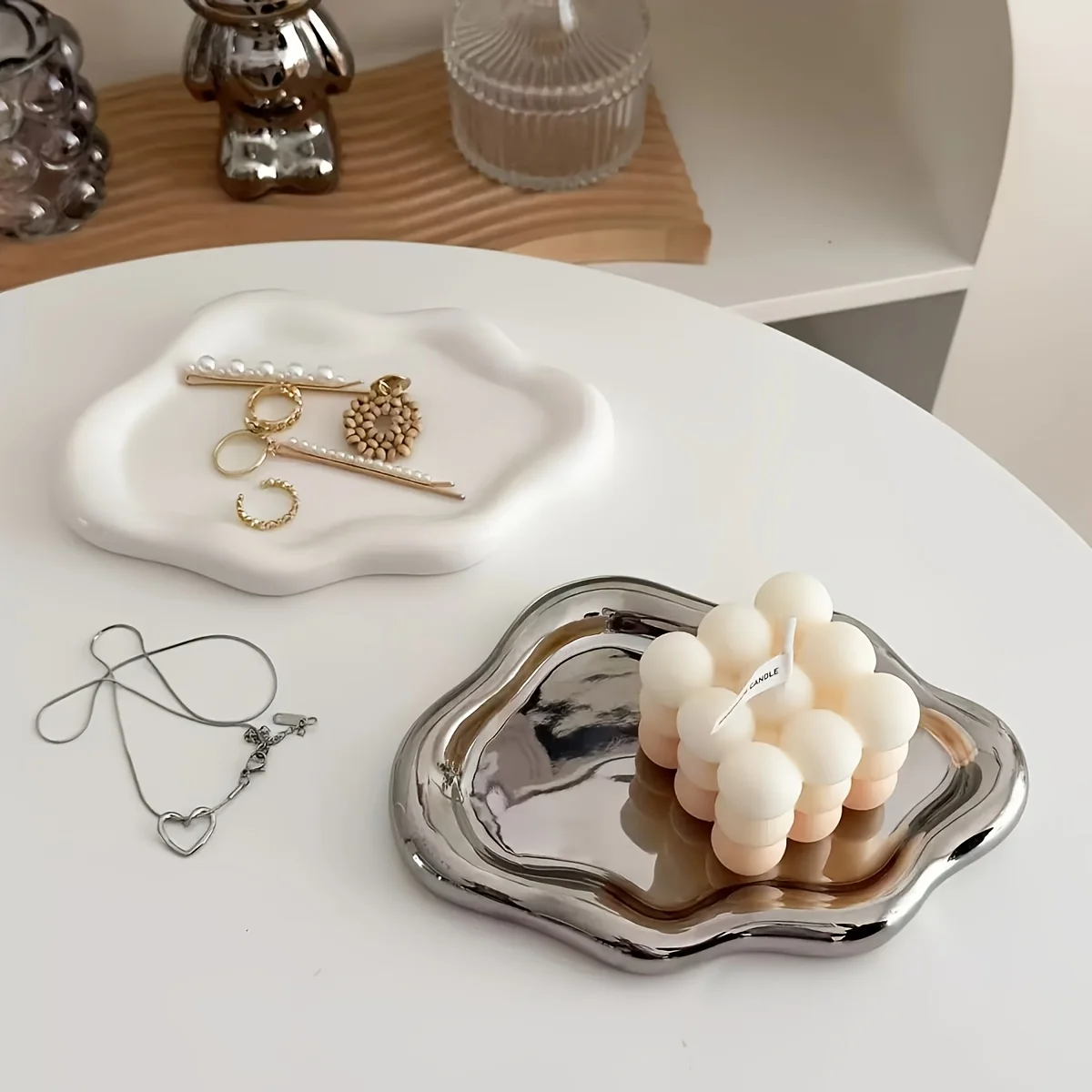 Bandeja de nuvem ondulada minimalista nórdica, 2 peças, bandeja decorativa irregular prateada-branca, bandeja de armazenamento de molho de alto valor