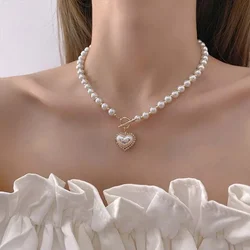 New Vintage Imitation Pearl Choker Collar Bead Necklace for Women Simple OT Buckle Heart Pendant Clavicle Chain Neck Jewelry