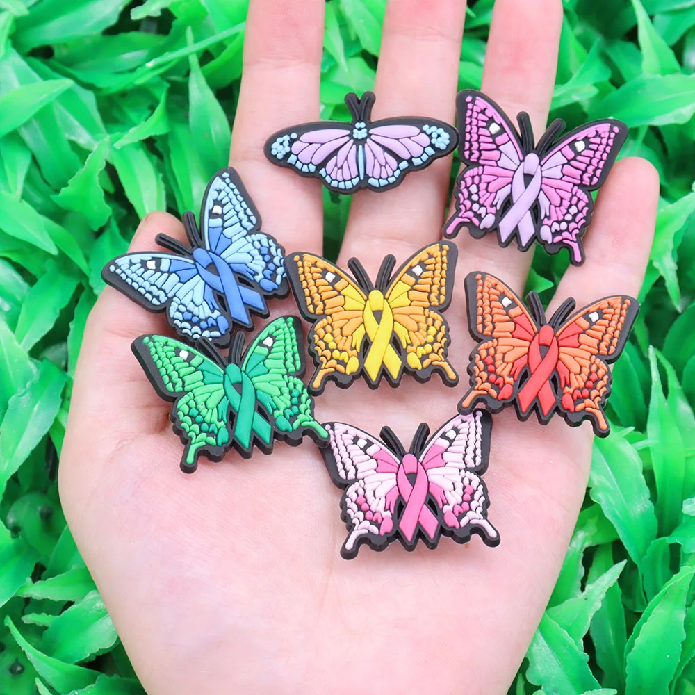 Mix 50pcs PVC Animal Insect Kawaii Colorful Butterfly Shoe Buckle accessori divertenti scarpe fai da te decorazione Charms per zoccoli Pins