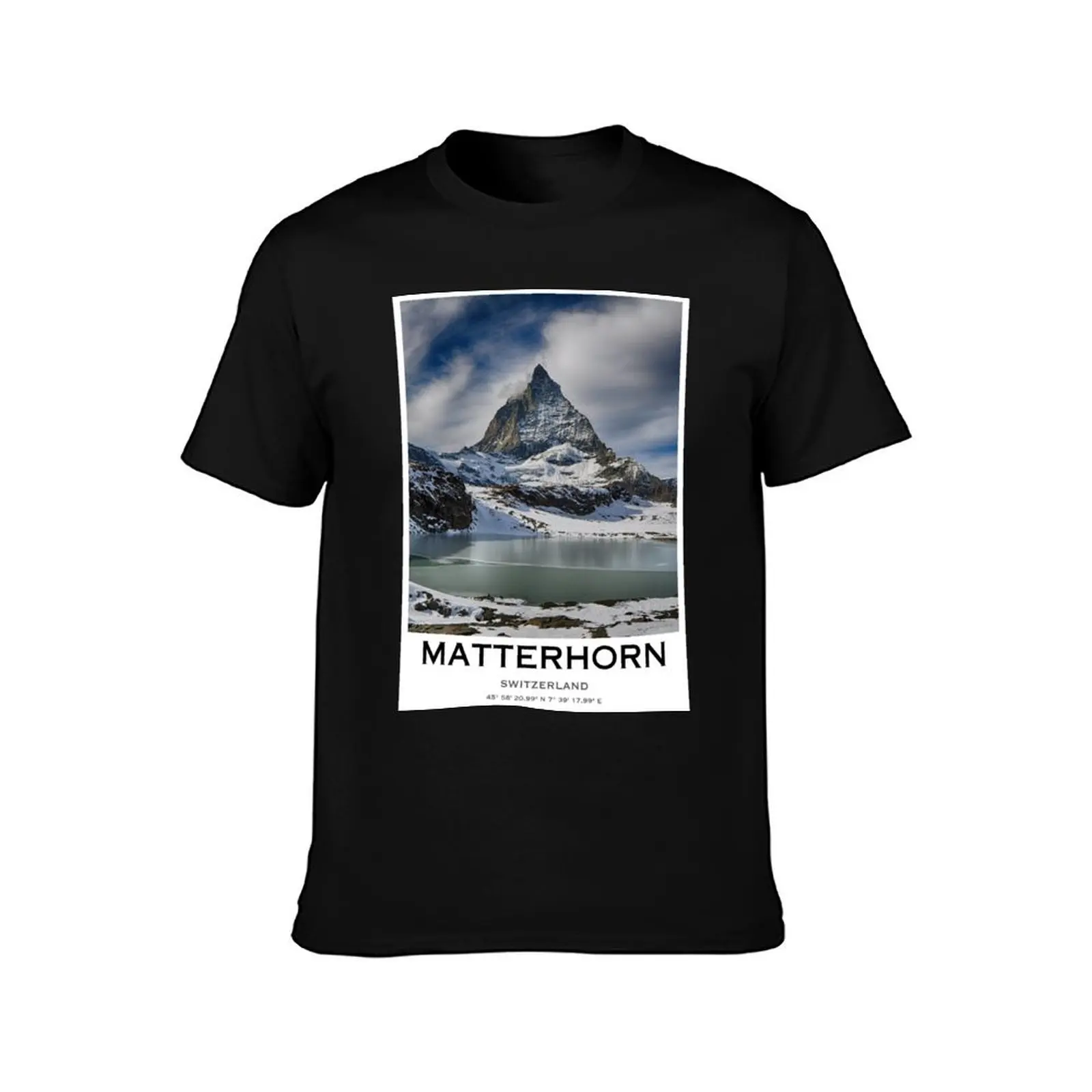 Matterhorn poster/ travel wall art / Switserland T-Shirt Basic Solid Color Casual Tee Shirt T-Shirt