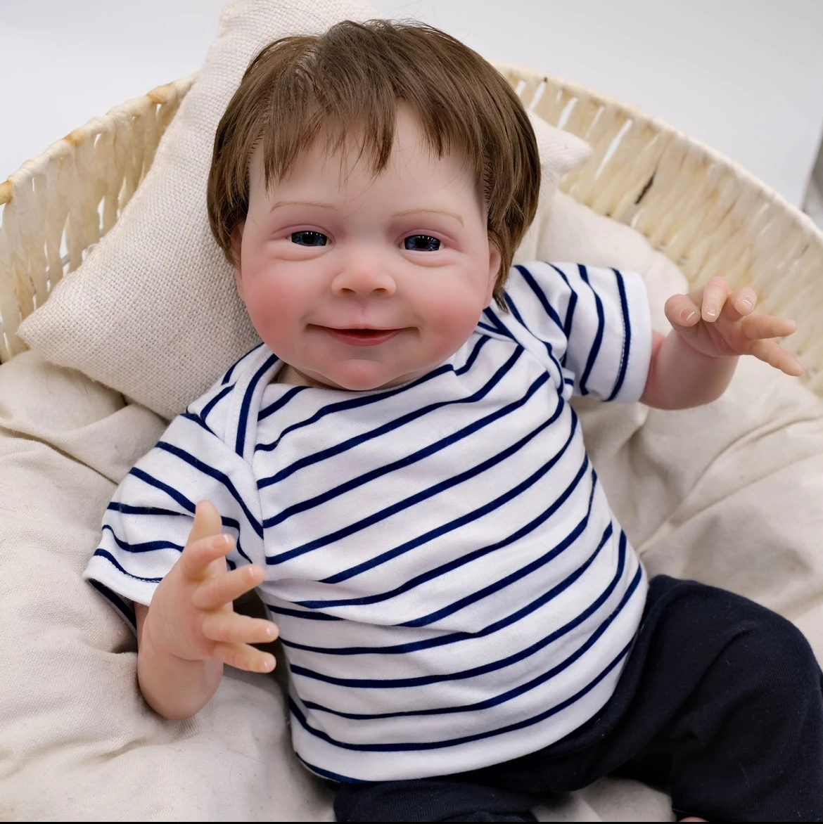 

48cm Realistic Reborn Newborn Infant Doll - Exquisite Handcrafted Art Doll with 3D Skin Texture, Rooted Hair, Visible Veins