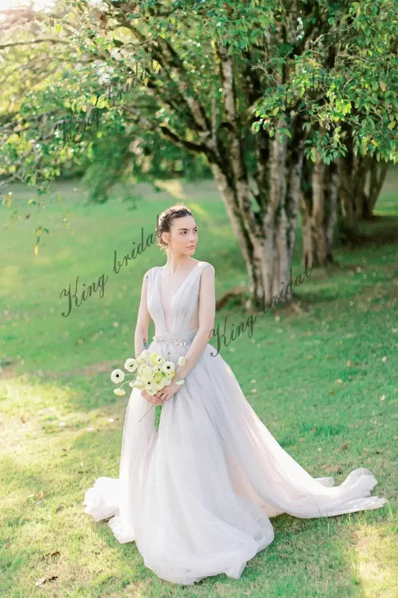 فستان سهرة مفتوح الظهر فستان زفاف بسيط من التول ثنيات ثوب زفاف بدون أكمام فساتين زفاف كاملة متجددة الهواء