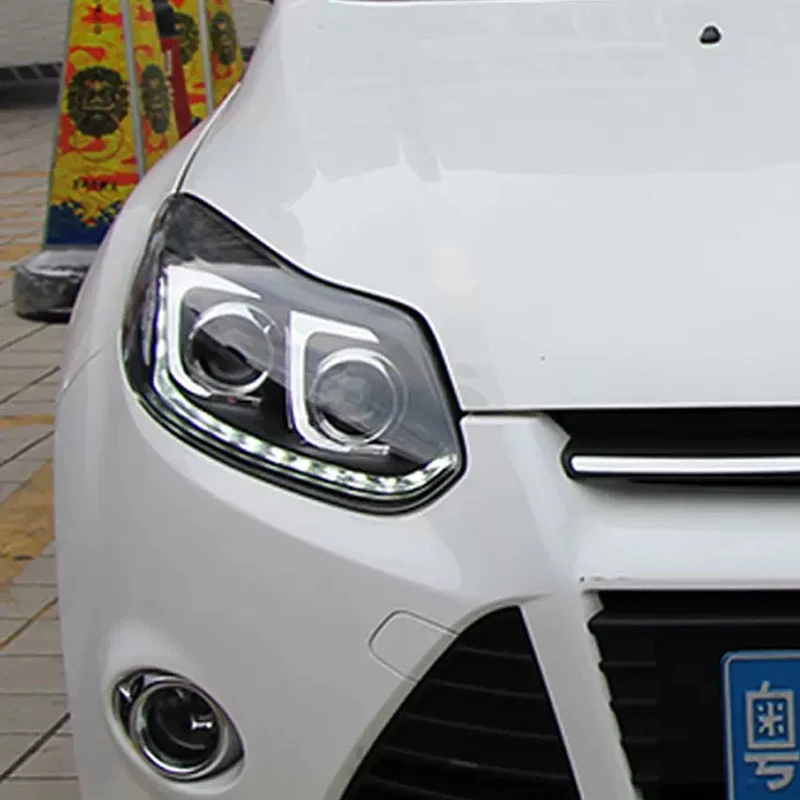 LED قطع غيار السيارات إضاءة أمامية لفورد فوكس 2012-2014 LED سيارة المصابيح الأمامية الديناميكية الجمعية بدوره إشارة النهار تشغيل أضواء أزواج