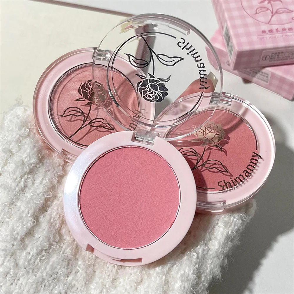 Rumieniec studencki naturalny i delikatny róż wybielający makijaż rumieniec brzoskwiniowy słodki i delikatny róż monochromatyczny