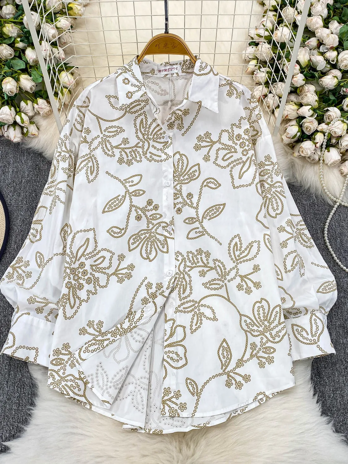 韓国スタイル刺繍ランタンスリーブシャツ女性のルーズフィット痩身ミッドレングストップファッショナブルな通勤スタイルの服