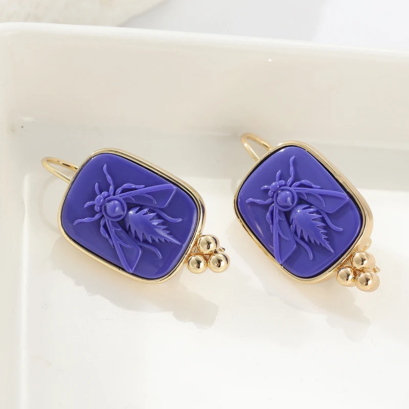 Vintage Luxury Synthetic Lapis Lazuli Hand Carved Bee Hook Earrings Women's Elegant Banquet Celebration Jewelry Accessories Gift