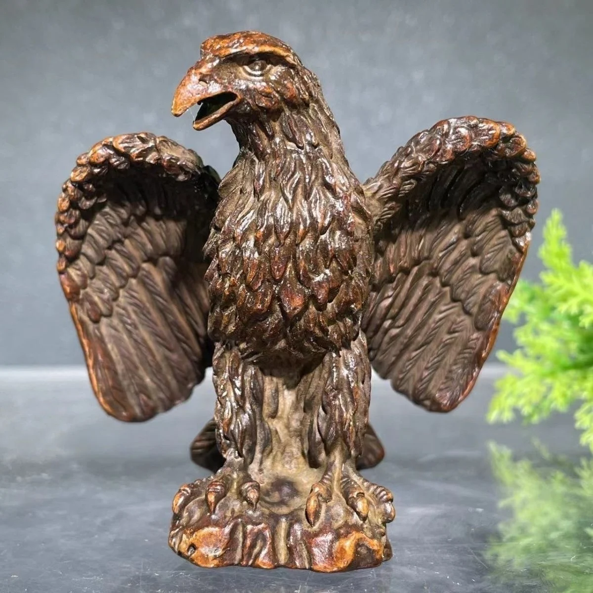 

Copper eagle Dapeng wings living room porch wine cabinet Feng Shui ornaments town ruler unique eye tea table pet