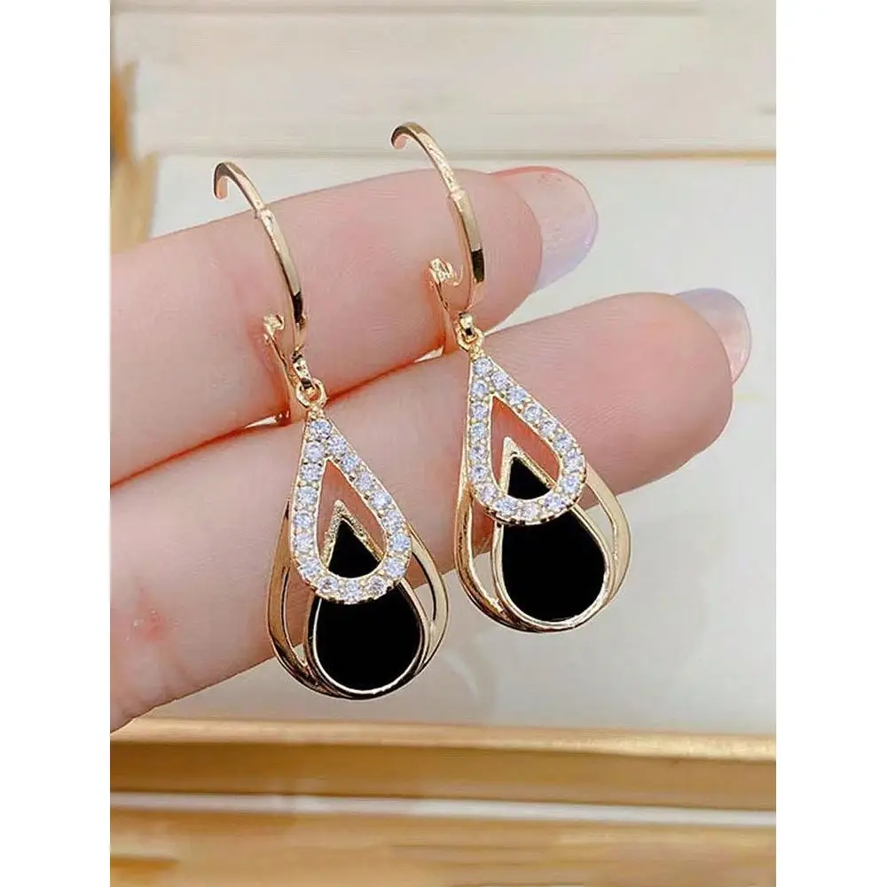 

Exquisite And Stylish Black Waterdrop Shaped Earrings, Perfect Gift For A Girls Birthday, Christmas, And Anniversaries