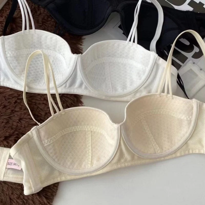 The oversized slim fitting style looks like a lace compression resistant small side chest, gathering pure desire bra