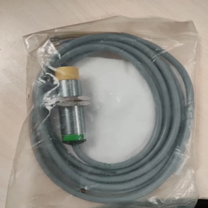 

Brand new genuine proximity switch NI12U-M18-AP6X-H1141 NI15-M30-RZ3X NI15-M30-AZ3X NI15-M30-AP6X NI8-M18-AZ3X