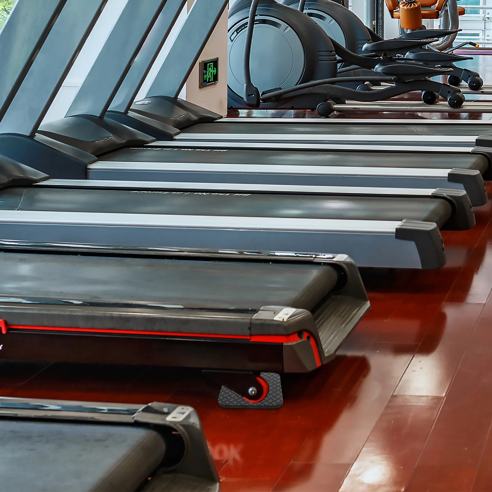 

6Pcs Shock Absorbing Treadmill Mats Floor Protection Noise Reduction Exercise Equipment Non Slip Pads for Elliptical Machine