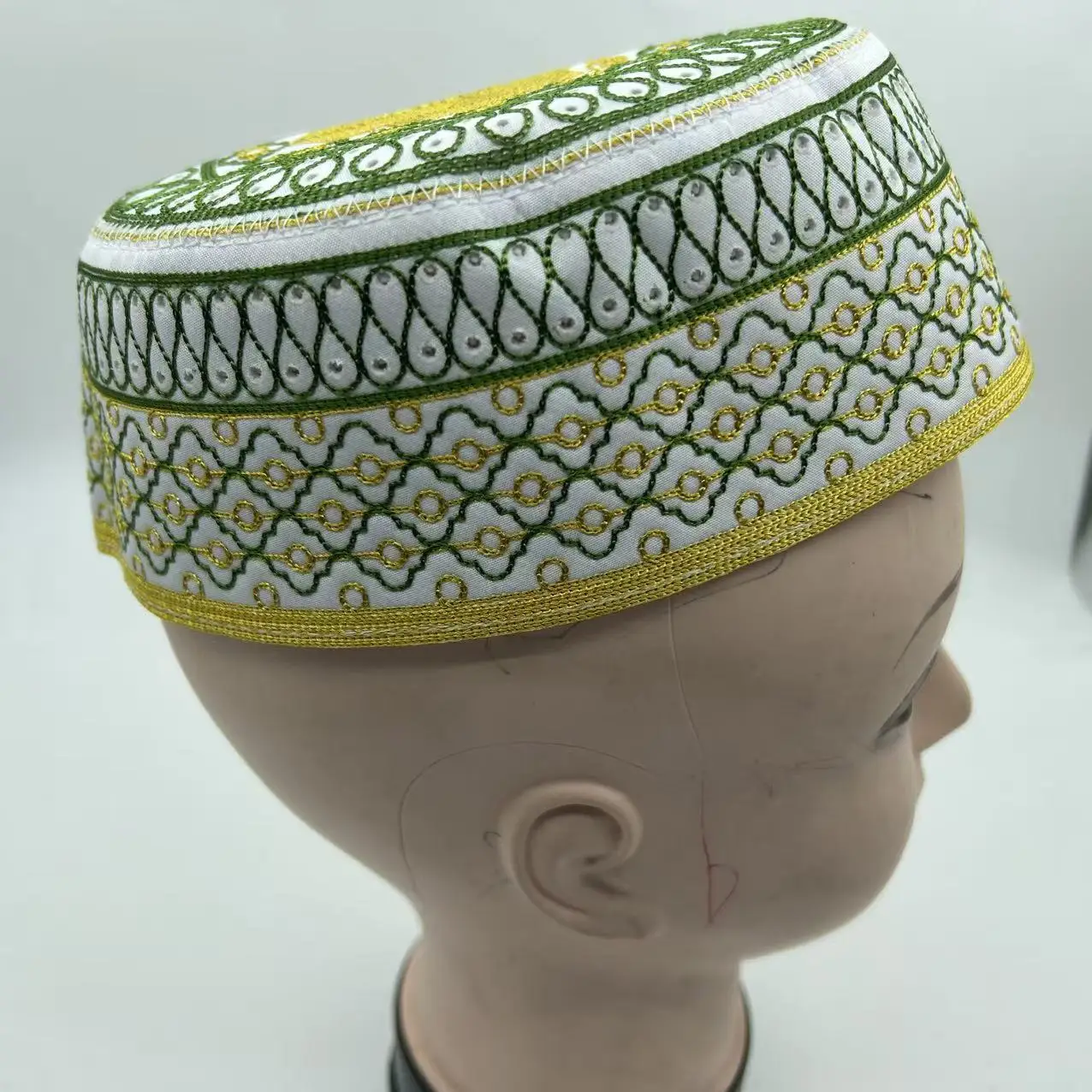Livraison gratuite 5 pièces casquettes musulmanes pour hommes Colthing chapeau produits fisques turquie Kufi islamique kippa juif broder luxe 03622