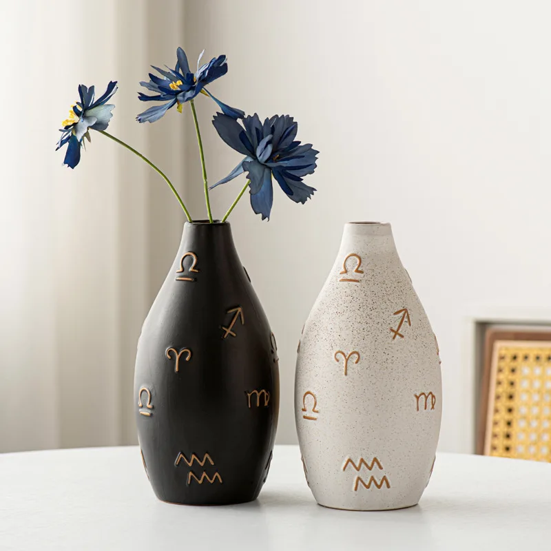 

Black and white symbol vase, dried flower ceramic flower vase, living room desktop, indoor foyer home decoration ornament