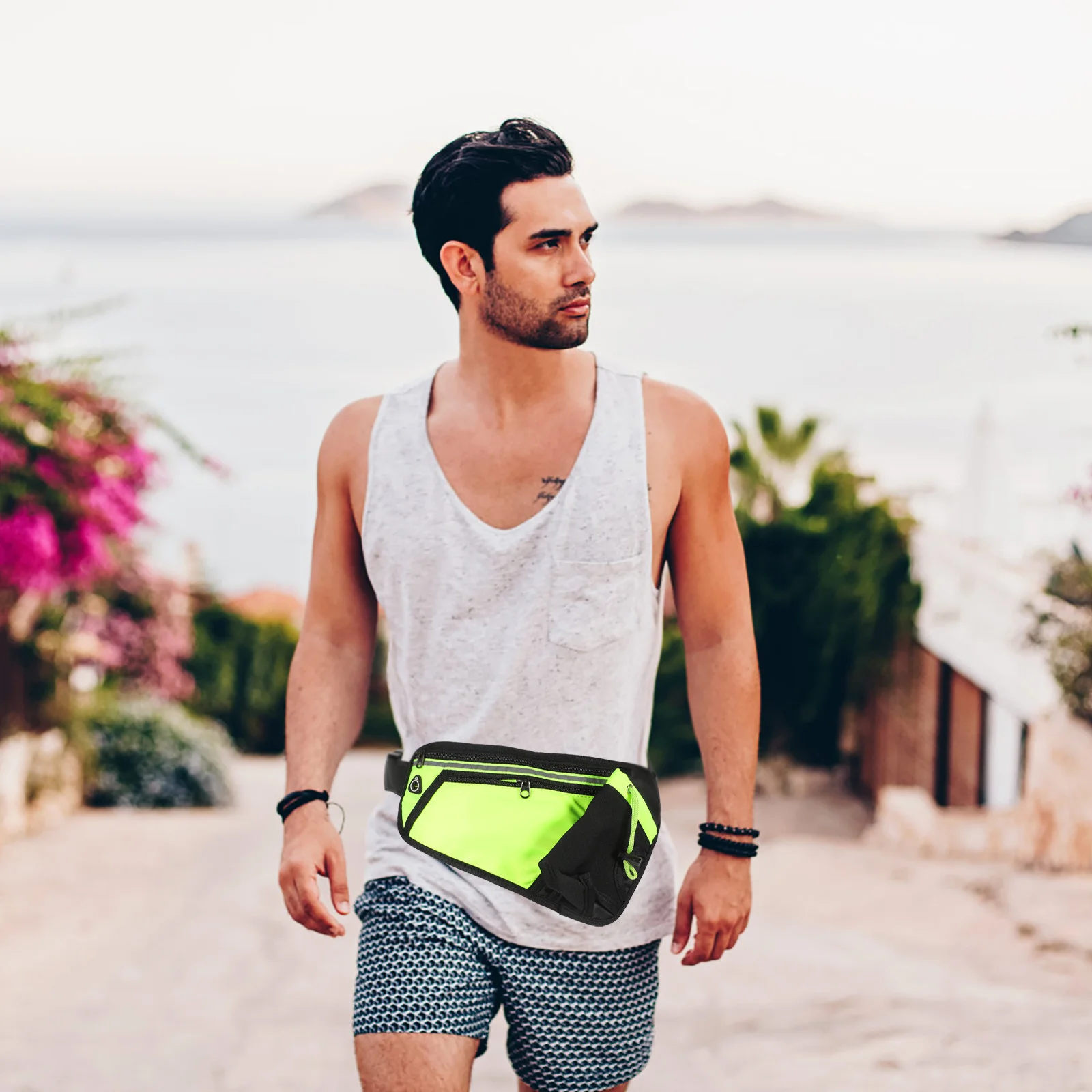 

Fanny Pack with Water Bottle Holder Adjustable Waist Bag for Running Travel Sports Outdoor Fitness Unisex Lightweight Convenient