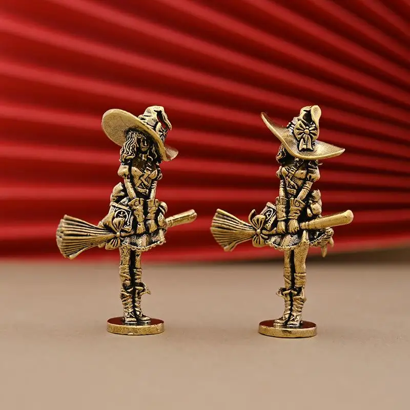 Hot Brass  Witch Figurine With Retro Design Durable Material Home Desktop Decor Halloween Ornament