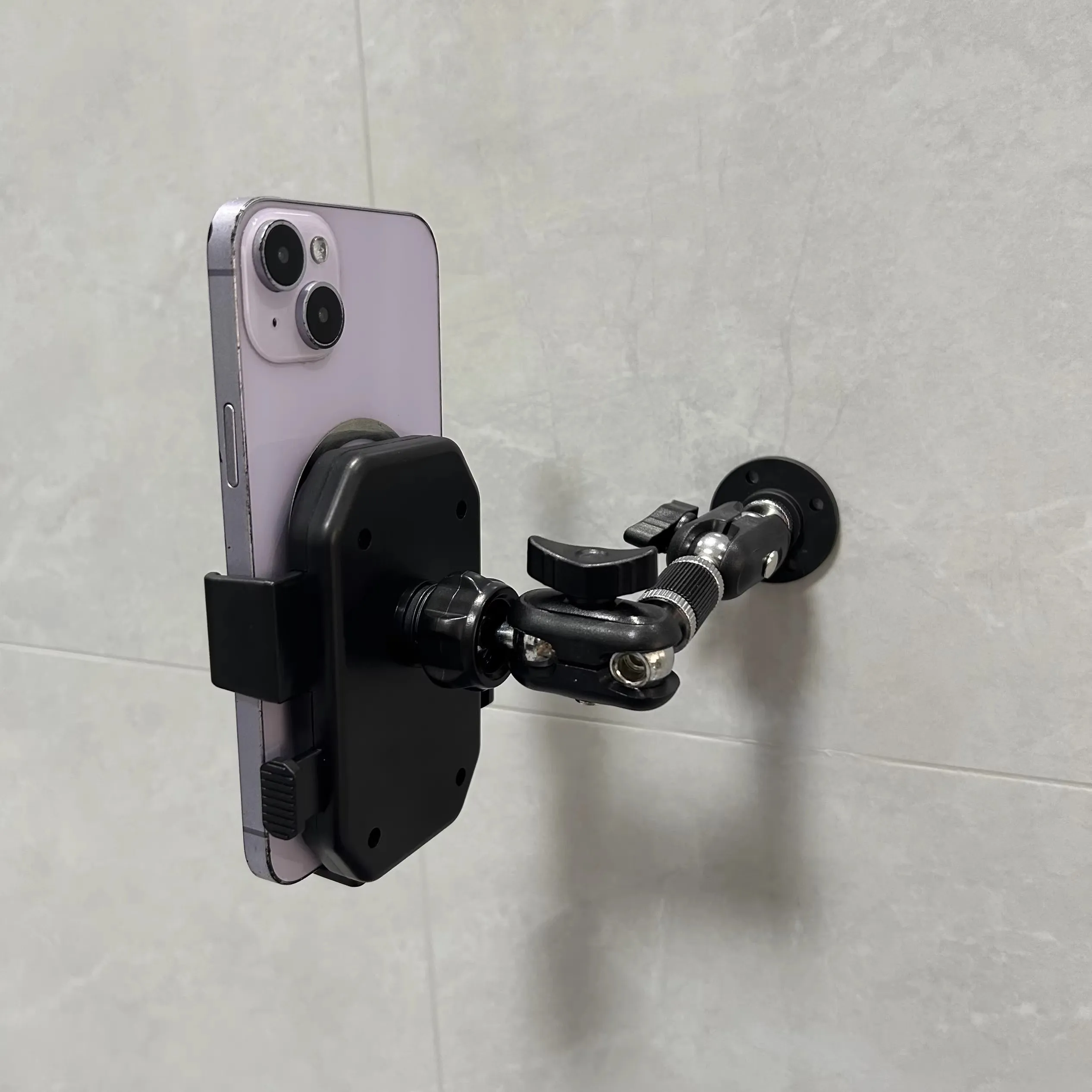 

Универсальная подставка для телефона с мощной клейкой основой 3M для центральной консоли автомобиля и домашнего использования