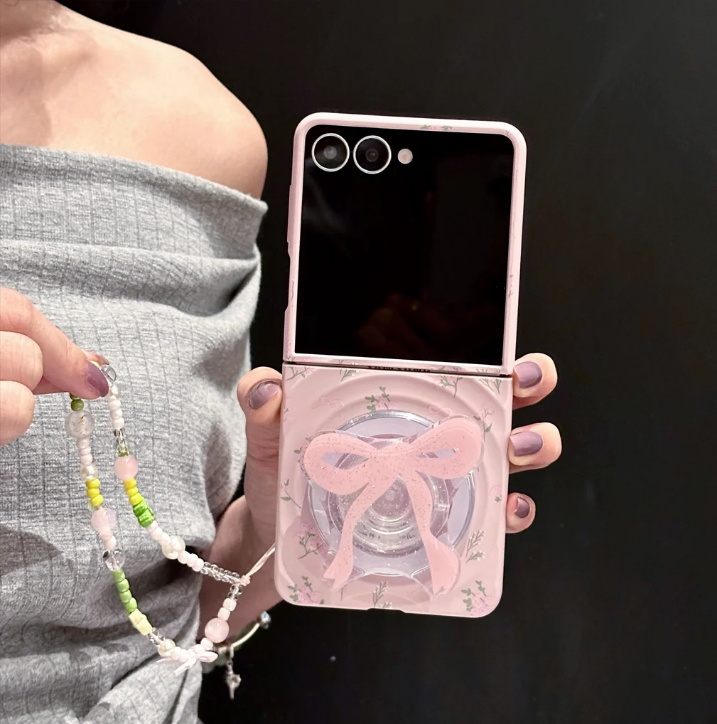 

Back Cover For Samsung Galaxy Z Flip 7 6 5 4 3 Case Cherry Blossom Bowknot Magnetic Attraction Bracket Bracelet Chain Case