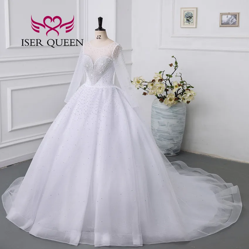 ที่กําหนดเองไข่มุกและคริสตัลประดับด้วยลูกปัดคุณภาพชุดแต่งงาน 2025 ยุโรปแขนยาว Ball Gown ชุดแต่งงานที่หรูหรา WX0328