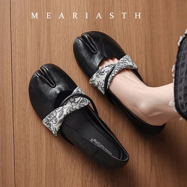 

Fashion Mary Janes Women Soft Leather Split Toe Ballet shoes Pleated Pattern Buckle Strap Solid Flat tabi Shoes Ladies Handmade
