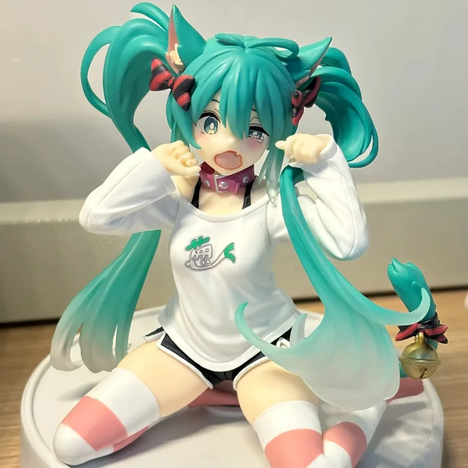 Anime Hatsune Miku Figure Cute Cat Ear T-shirt Ver, 11cm PVC Sitting Model Desktop Decoration Collectible Toy Gift