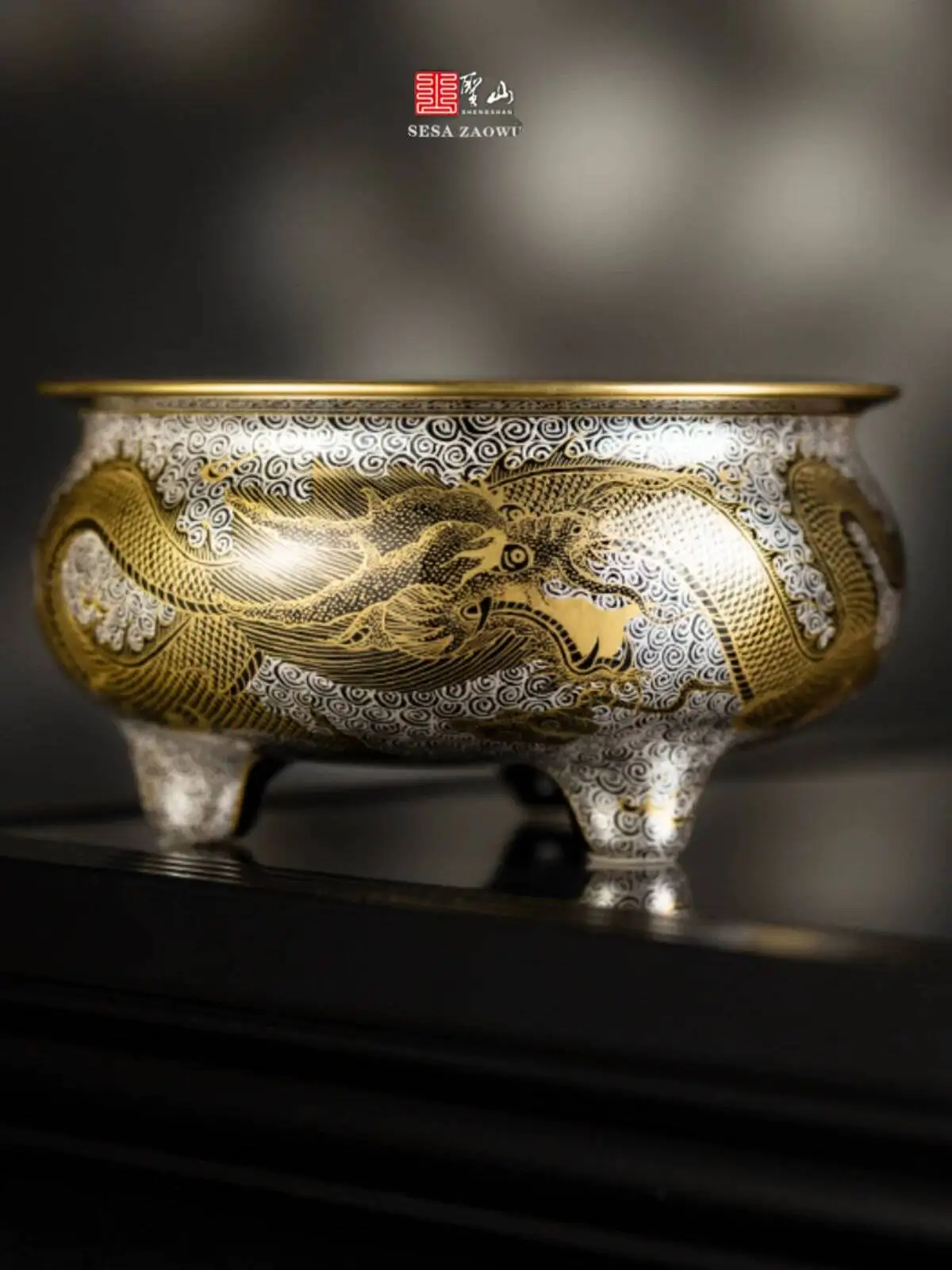 Holy Mountain Jingdezhen High-End Black Glaze With Gold And Silver Dragon Pattern Ceramic Incense Burner Ornament