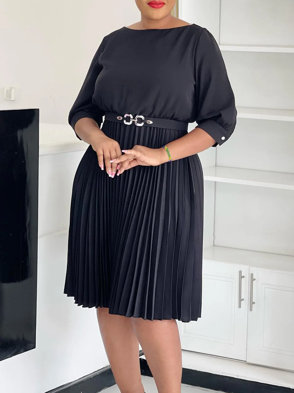 Women's Fashionable Elegant Round-Neck Three-Quarter Sleeve Pleated Dress 2025 Style