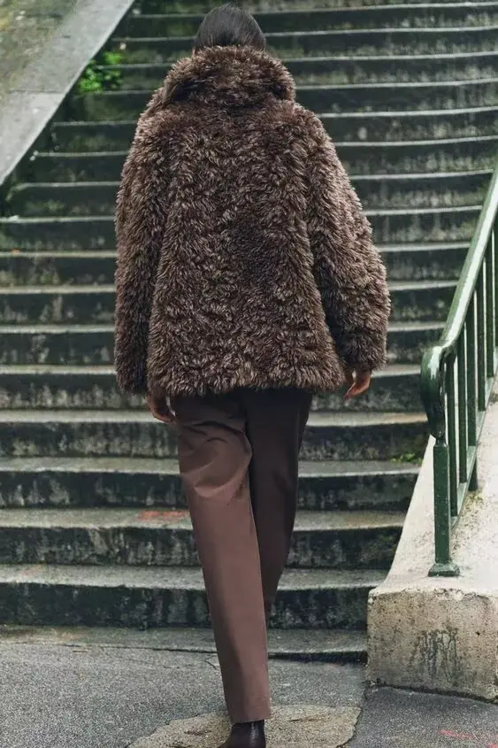 Manteau ours en peluche à effet fourrure artificielle pour femmes, pull court, vêtements pour femmes, nouveau produit, automne, hiver, 2024