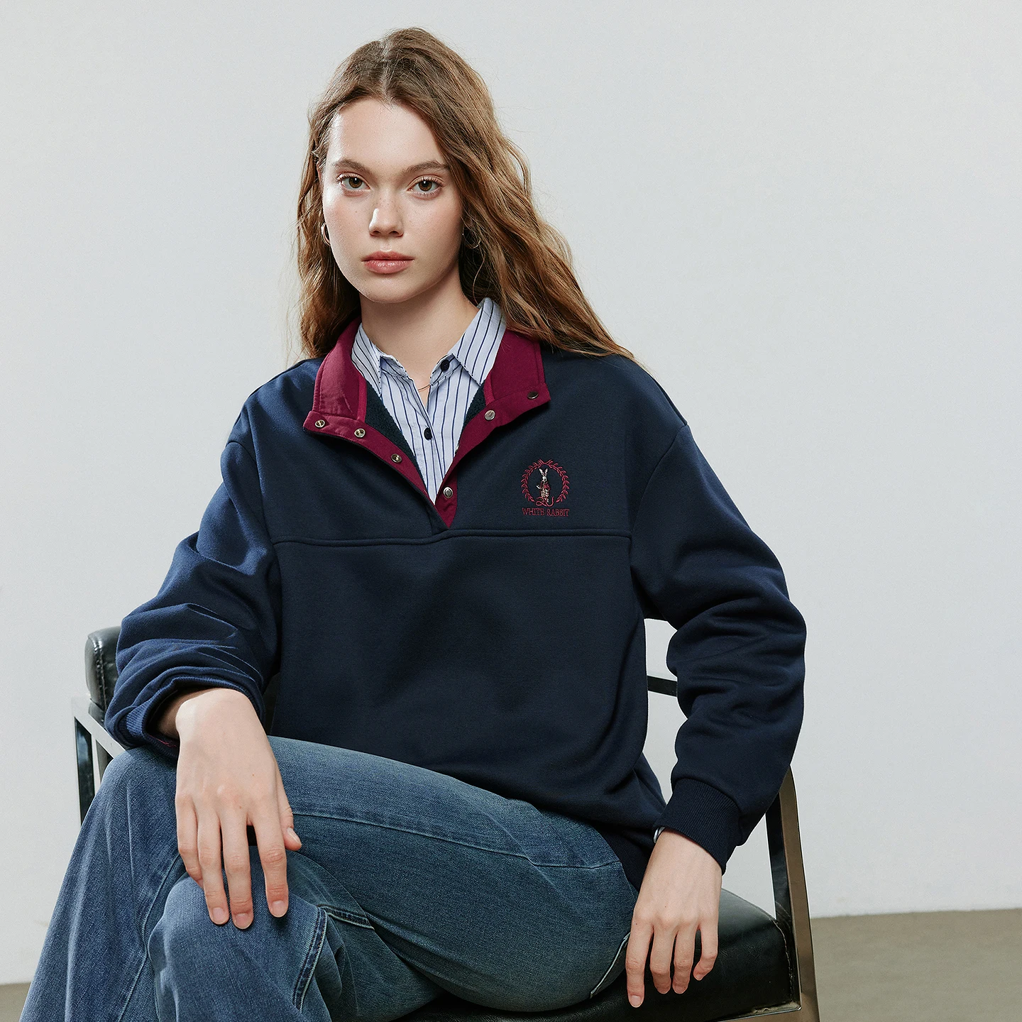 TOYOUTH المرأة هوديس البلوز 2025 شتاء جديد التباين اللون أزرار خاطفة الوقوف طوق أرنب التطريز الدافئة فضفاض القمم #2