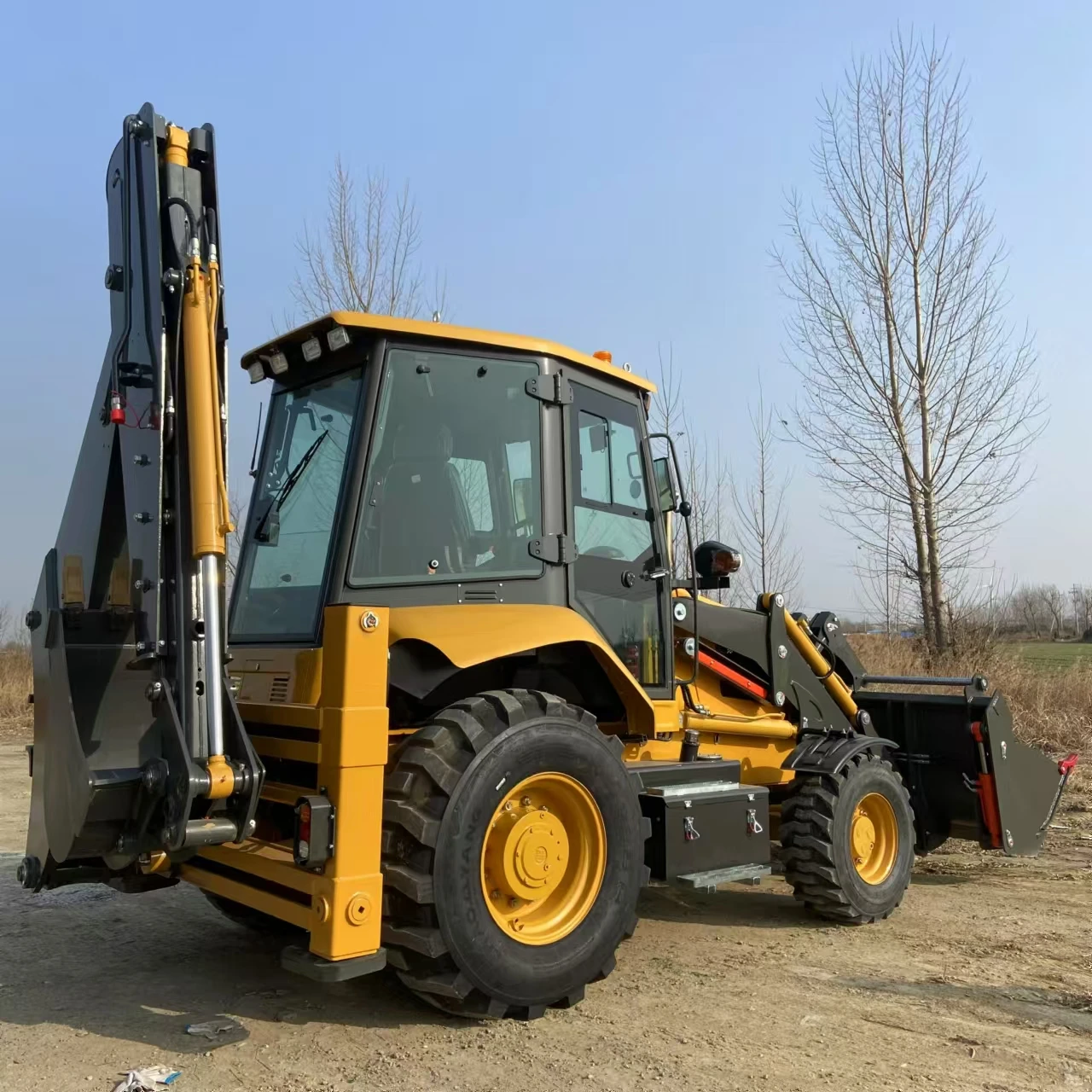 Backhoe Loader Produsen Cina Front Loader 4X4 Traktor pertanian Wheel Loader Mesin diesel Cummins Penggali yang Dapat Disesuaikan