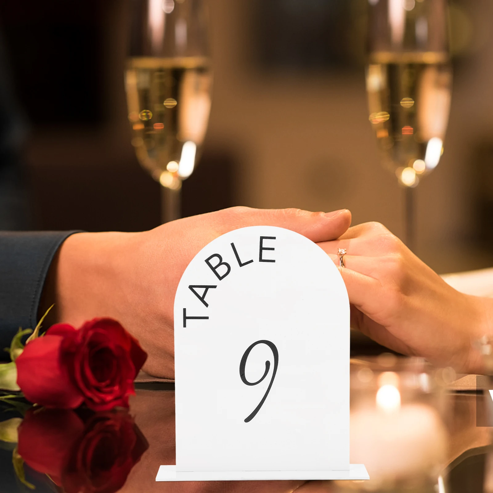 

10pcs Acrylic Table Number Signs Blank Holders Arch Easel Small Size Elegant Design Material Wedding Decor