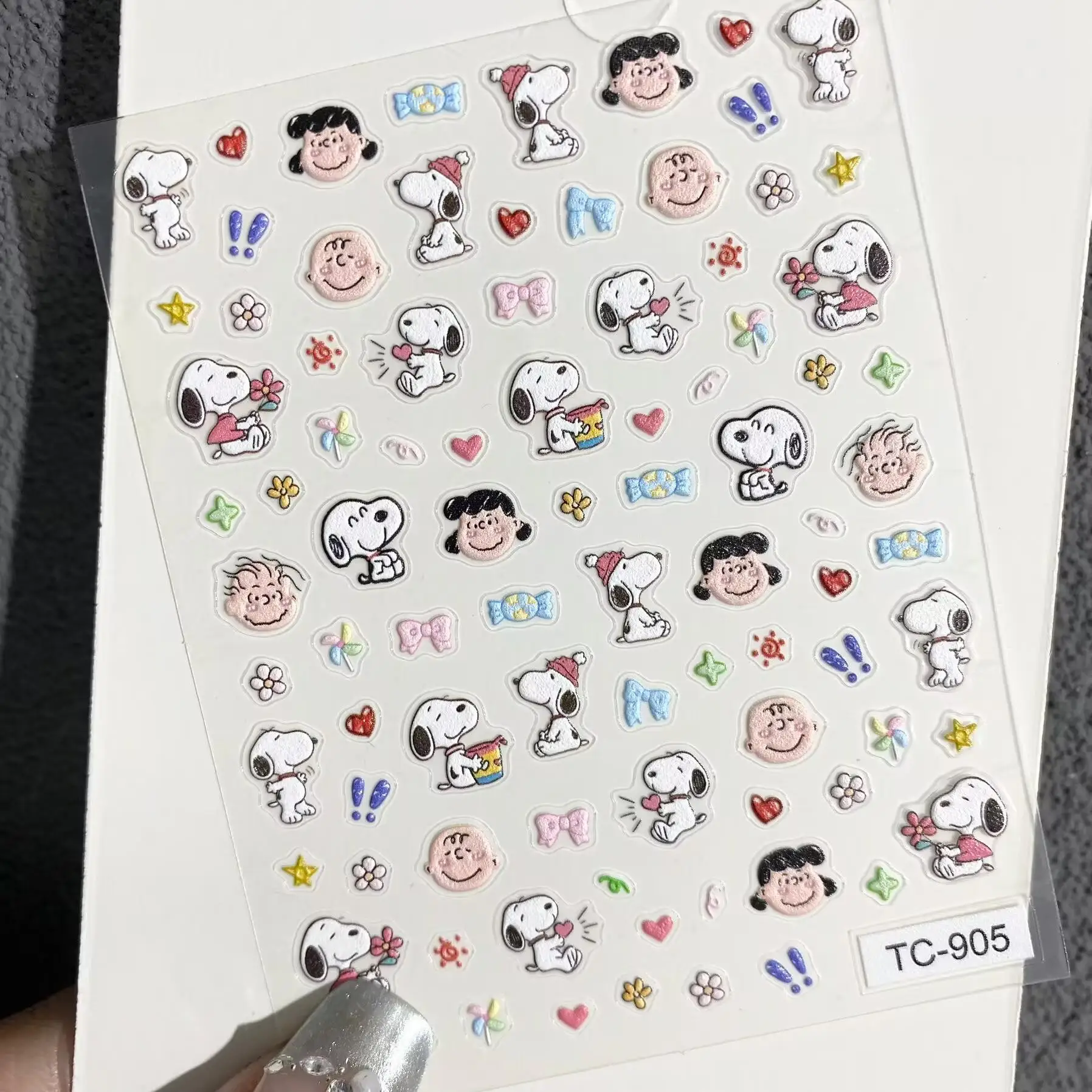 스누피 만화 귀여운 주변 네일 아트 스티커 여자를위한 높은 외관과 2 차원 DIY 네일 장식 스티커