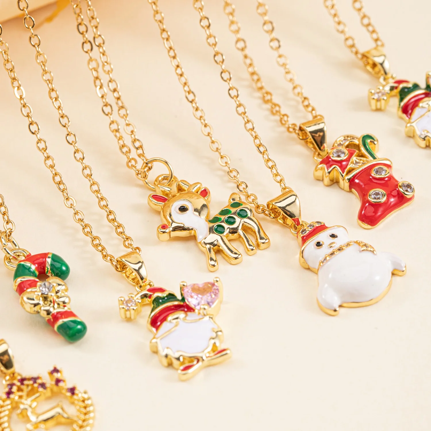 1Pc Cute Christmas Multi‑Style Enamel Pendant Necklace, Holiday Element Fashion Jewelry, Ideal Christmas Gift for Women