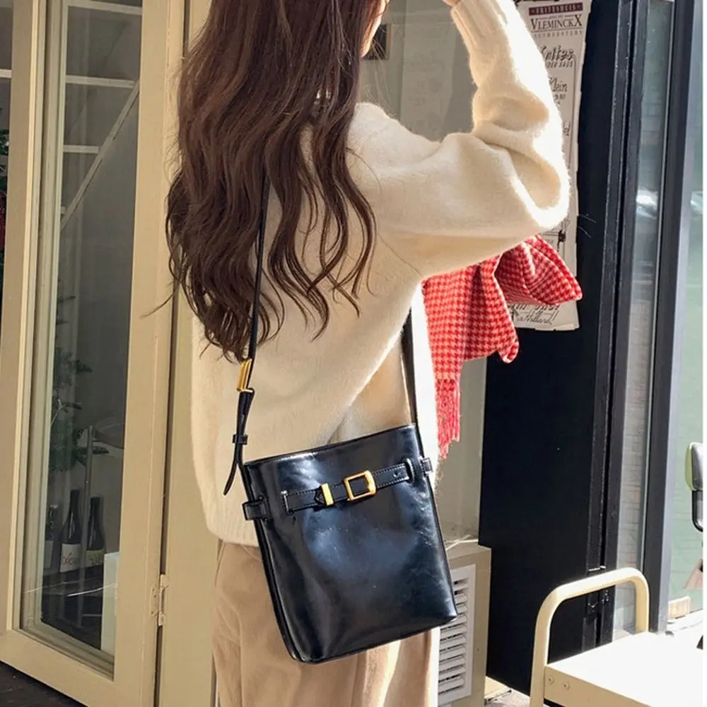 Elegant Oil Wax Leather PU Bucket Bag Vintage Solid Color Retro Shoulder Bag Handbag Crossbody Bag Girls/Female