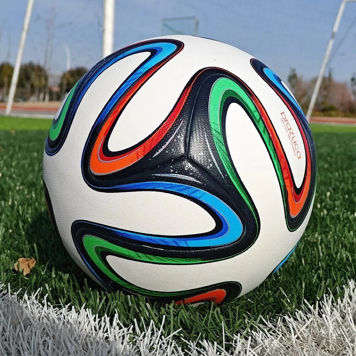 Football Men Women 2014 Match Size 5 PU Adult Futebol Outdoor Sports Training balls Professional Thicken Team Soccer ball