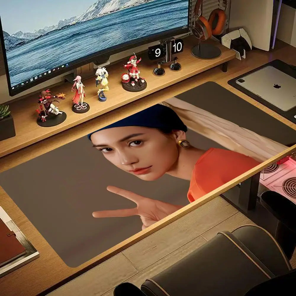 

Angelababy Beauty Girl Mouse Pad 90x40CM non-slip Gaming Mousepad Gamer E-Sports Mouse Mat Game Mechanical Keyboard XXL Desk Mat