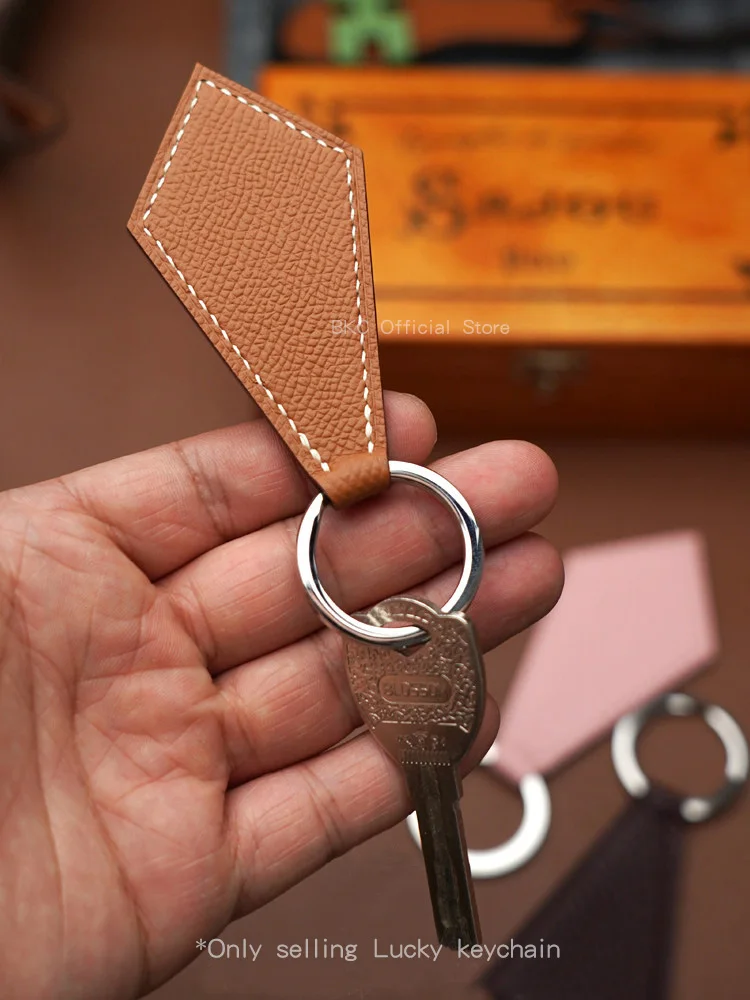 Epsom Leather Keychain Handmade Waxed Thread Saddle Stitch Tie Shape Key Fob Key Ring，Bag Hanging Ornament