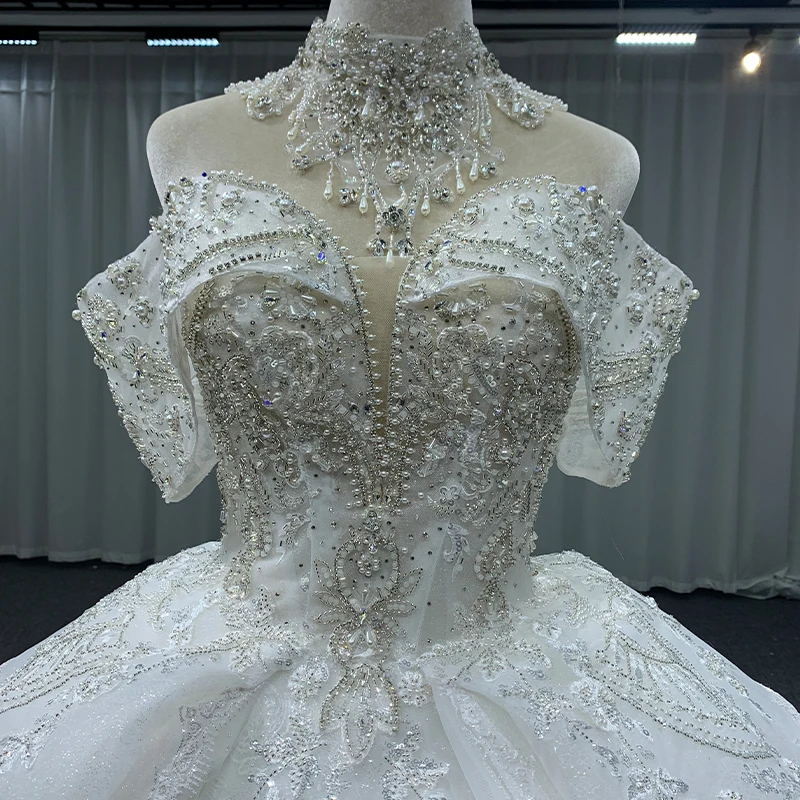 Robe de mariée classique internationale, organza, manches courtes, perles, train, chapelle, mariage élégant, MN205, 2024