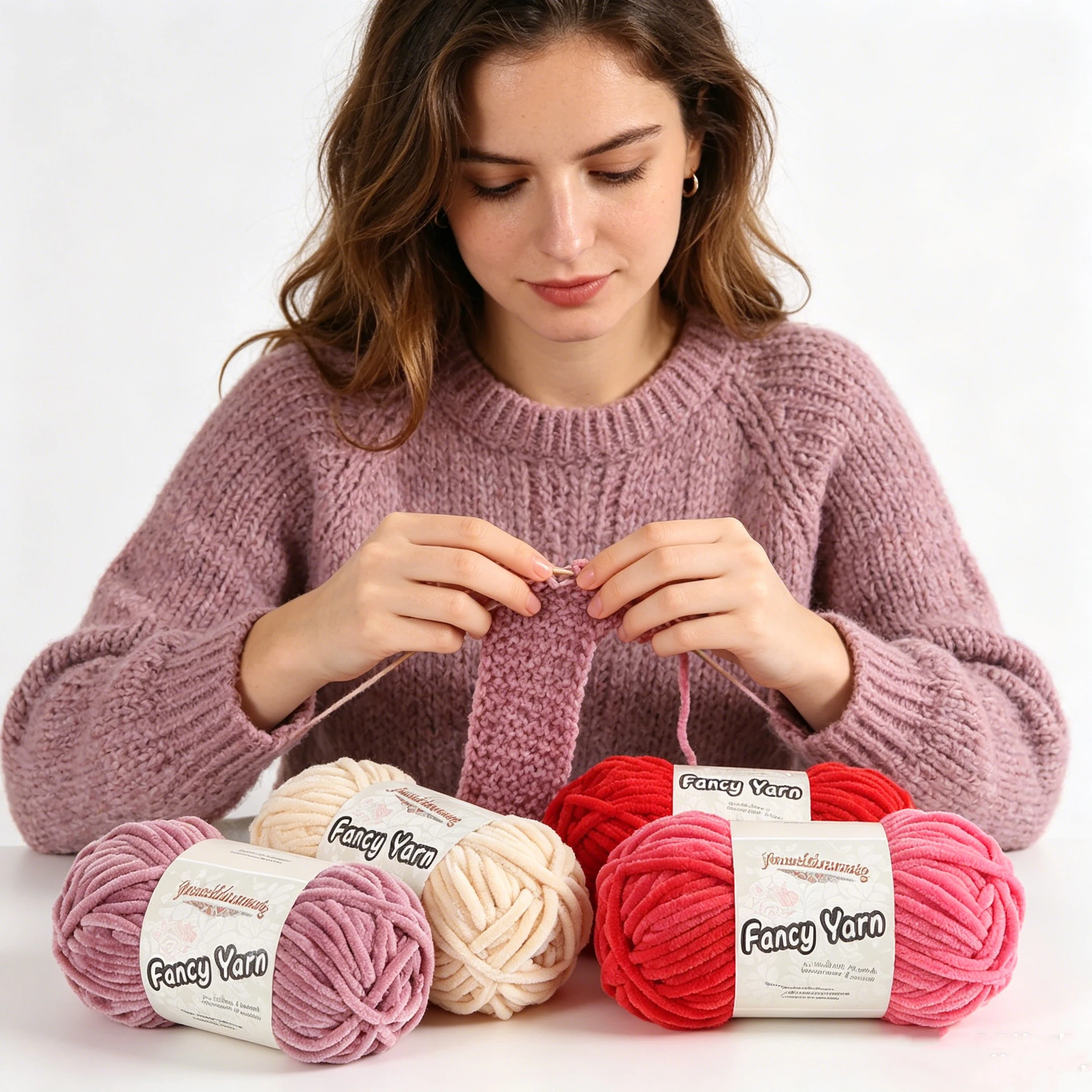 Paquete de 4 rollos de hilo de terciopelo cálido de chenilla dorada, 100 g por rollo, total 400 g, hilo de alta calidad y cómodo para tejer y hacer ganchillo, adecuado para hacer suéteres, bufandas, gorros, pantuflas, bolsos y diversas otras manualidades 