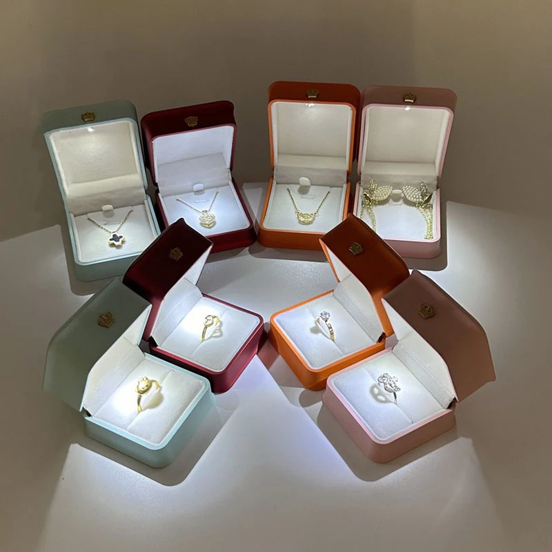 2PCS Crown Necklace Box+Ring box/ With Light Painted Jewelry Box Jewelry Ring Box Earring Pendant LED Jewelry Packaging Box