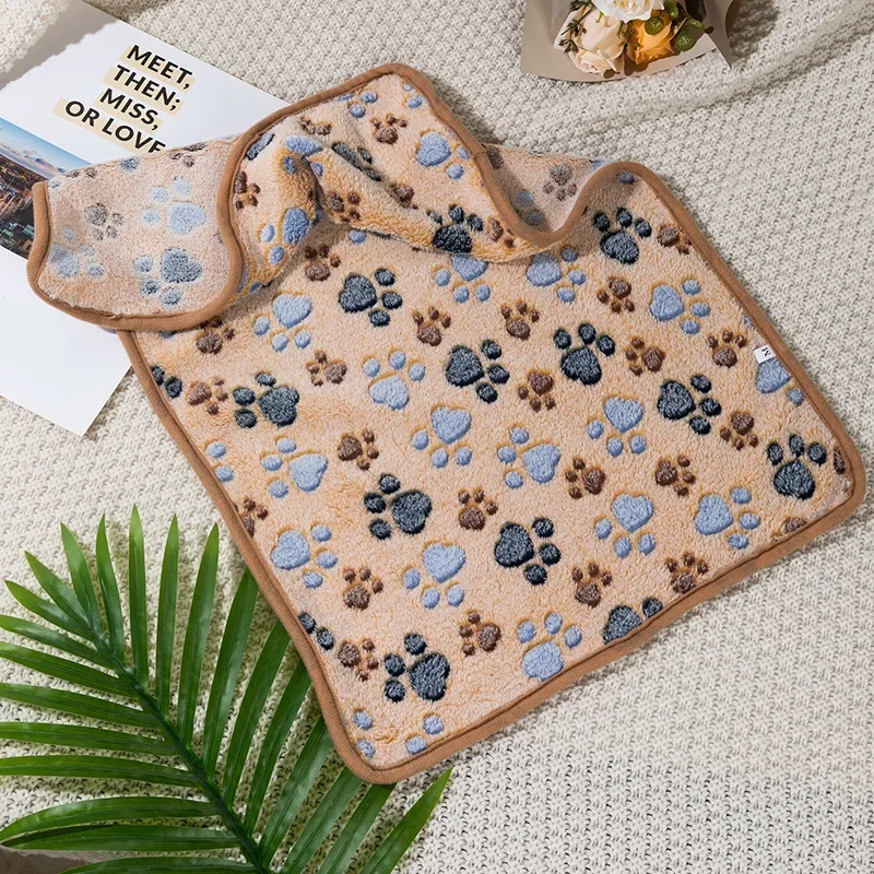 Warm Soft Pet Dog Blanket Mat Plush Thin Pet Sleeping Blanket for Dogs Cats Warm Breathable Puppy Cover Blanket Pet Supplies