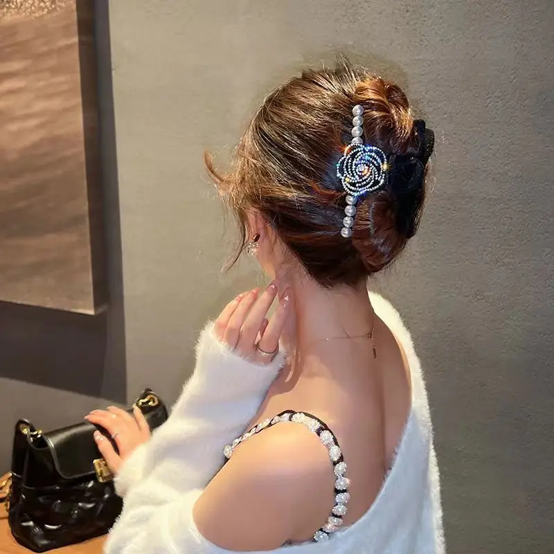 

Flower Crystal Black Velvet Bow Hair Clips Autumn Winter Women Hair Claw Clip French Elegant Hair Accessories Headwear QH151