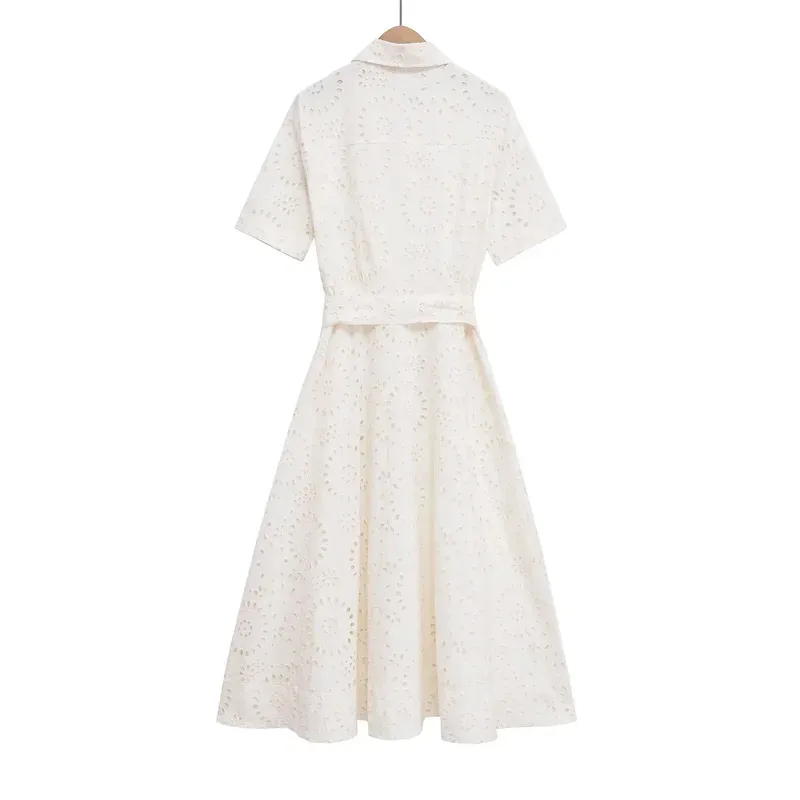 Elegante branco de manga curta bordado camisa vestido com cinto de comprimento médio lapela praia férias vestido feminino para o verão