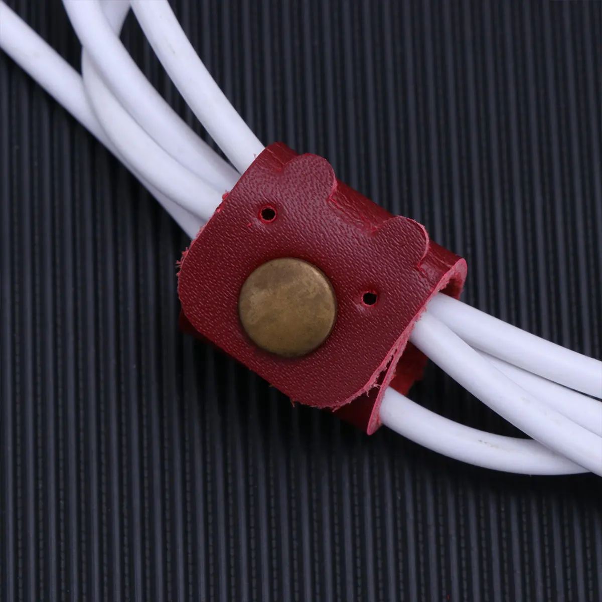 

Cowhide Winder Wire Holder Charging Cable Earphone Fixer Cord Keeper Organizer