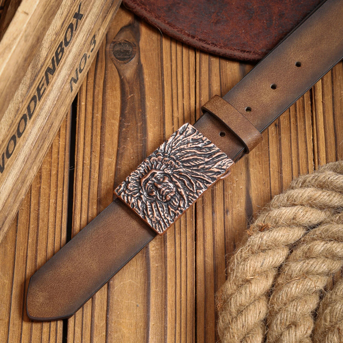 A PU Belt Suitable for Both Men and Women, Combining the Style of Western Denim and Retro, Is Perfect for Daily Casual Outings