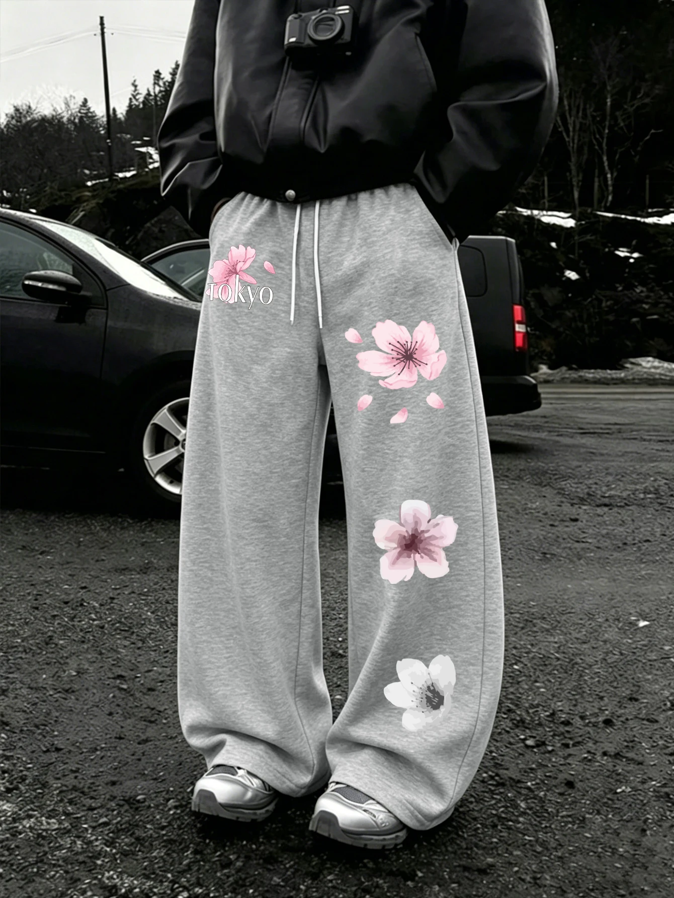 Men Y2K Harajuku Japanese Streetwear Baggy Sweatpants, Asymmetric Scattered Gradient Cherry Blossom&